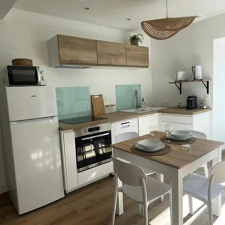 Les Deux Soeurs Holiday home *